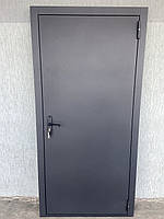 Двері з металу вхідні чорні для житлового будинку