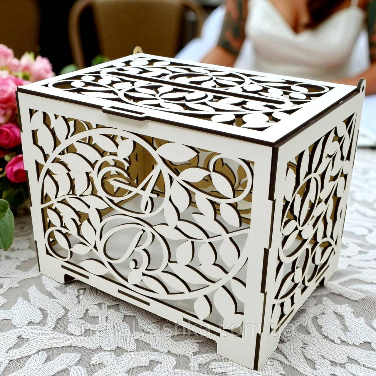 Дерев'яна Коробка на Весілля 23х18х16 см Весільна Скарбниця з Листями Коробочка для Грошей і Конвертів Скриня Скарбничка БУКВИ