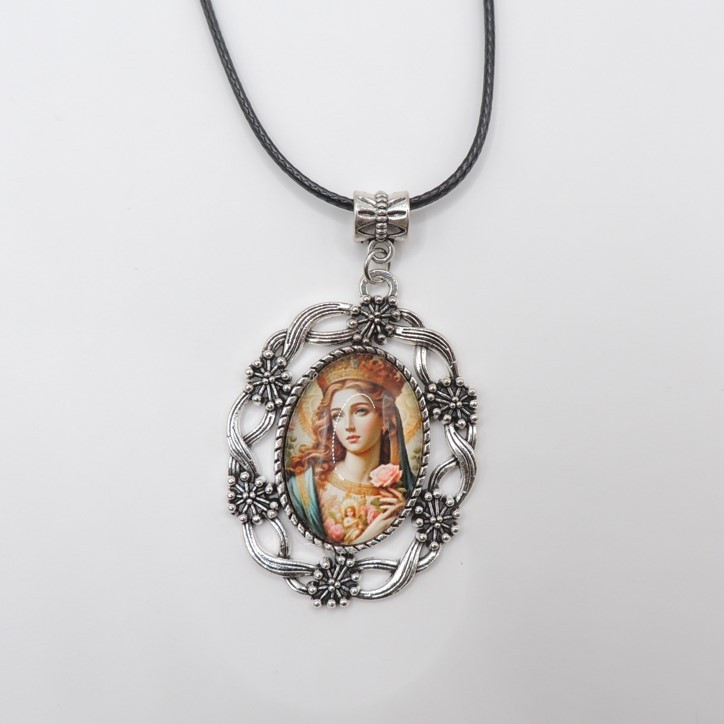 Сріблястий релігійний кулон з образом Діви Марії в короні з трояндою на голові, ретро стиль, шнурок чорний 45+5 см Liresmina, фото 1
