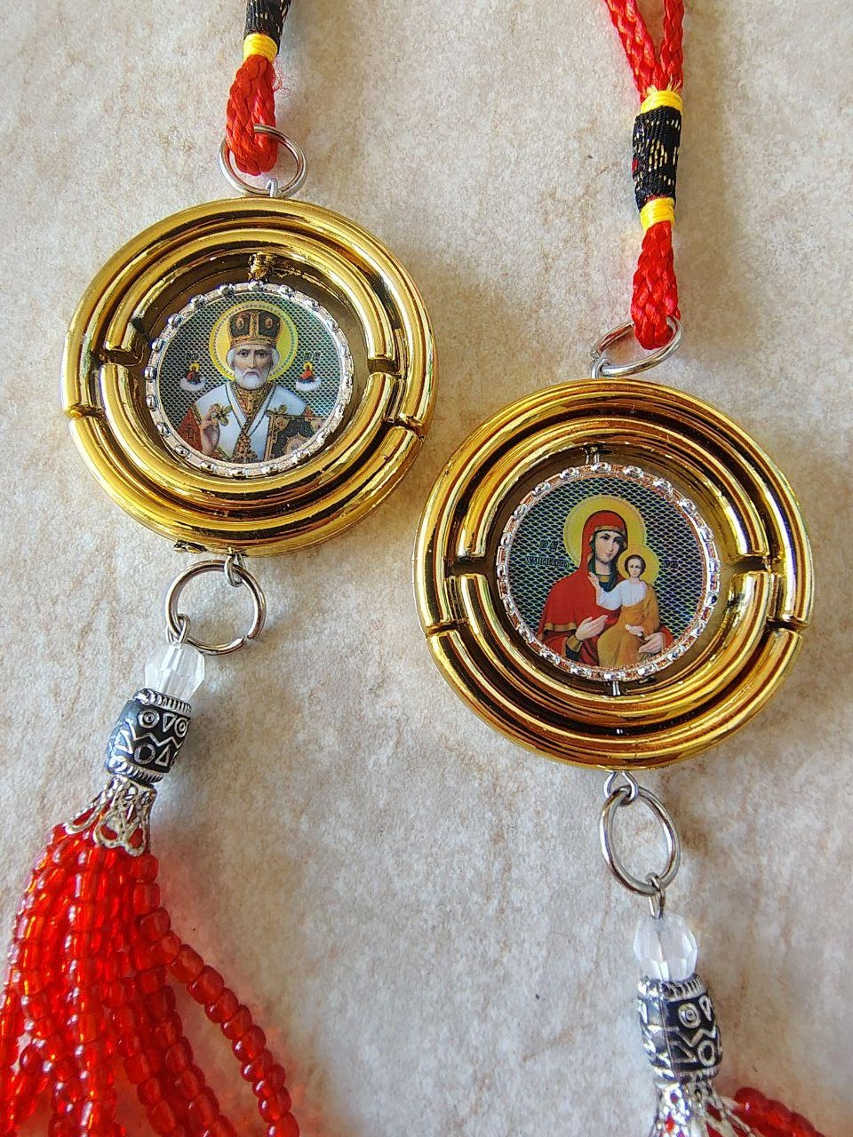 Підвіска з іконою в машину двостороння червона, фото 1