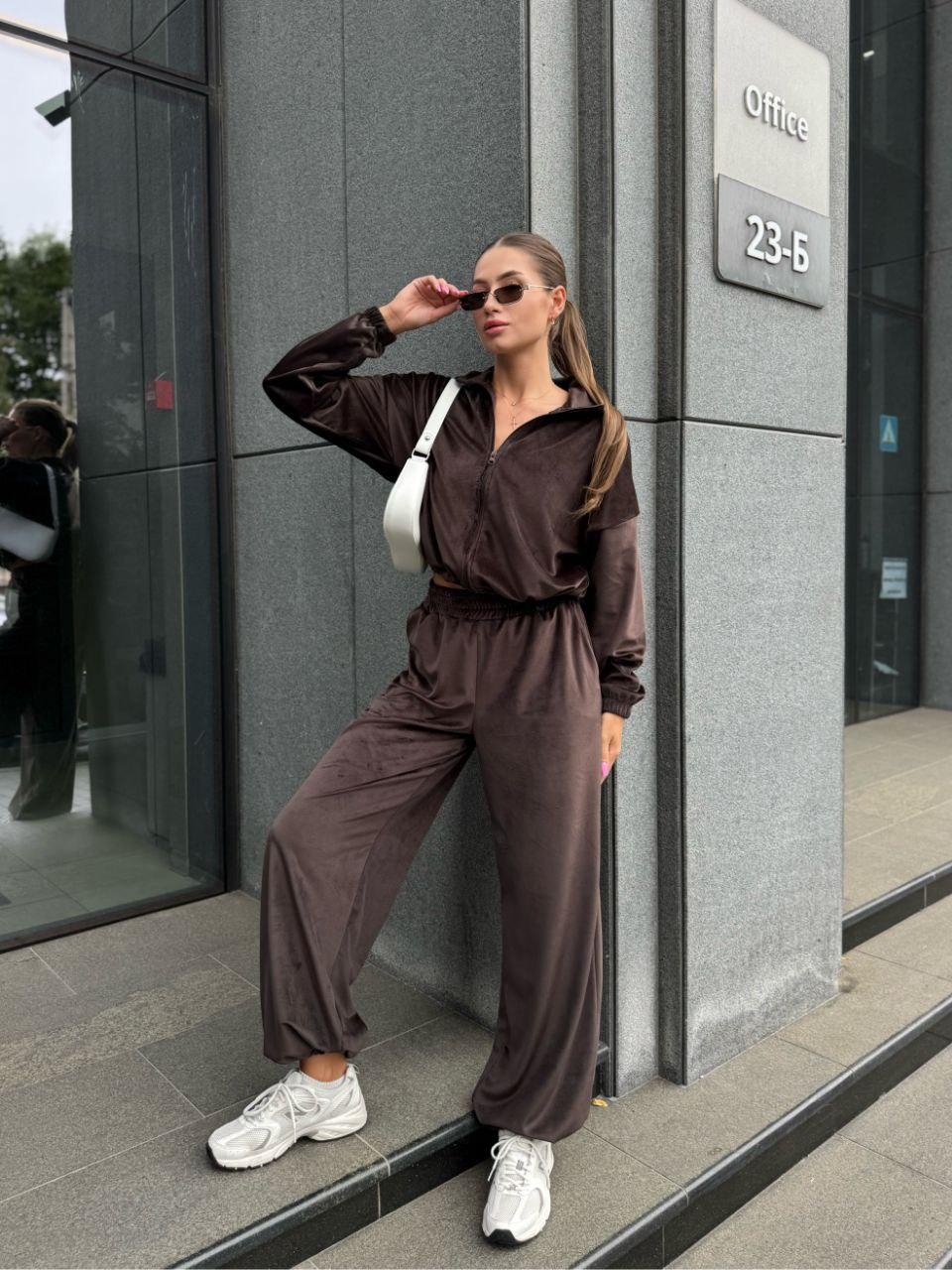 Жіночий спортивний костюм ; Квітка: графіт, чорний, фреза, шоколад; Розміри: 42-44, 46-48;, фото 1