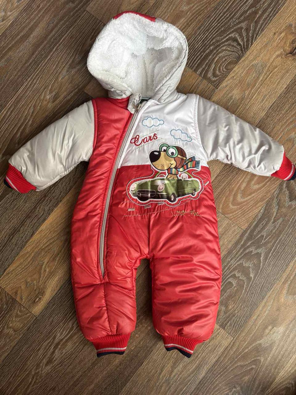 Дитячі комбінезони — суцільниці для хлопчика.