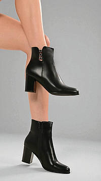 Ботильйони жіночі чорні на підборах Д850