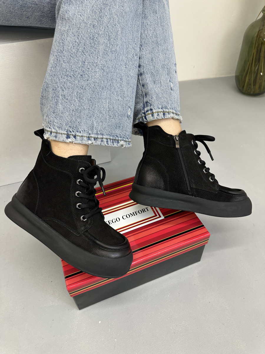 Жіночі демісезонні черевики MeegoComfort модель 2F967-2 Black чорні на шнуровці, фото 1