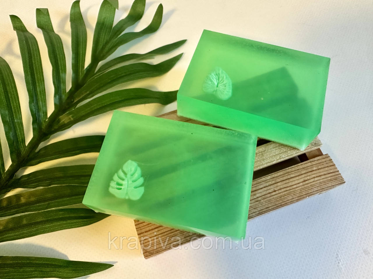 Натуральне мило ручної роботи М'ята та Ментол 100 г, масажне пом'якшувальне зволожуюче гіпоалергенне еко мило, фото 1