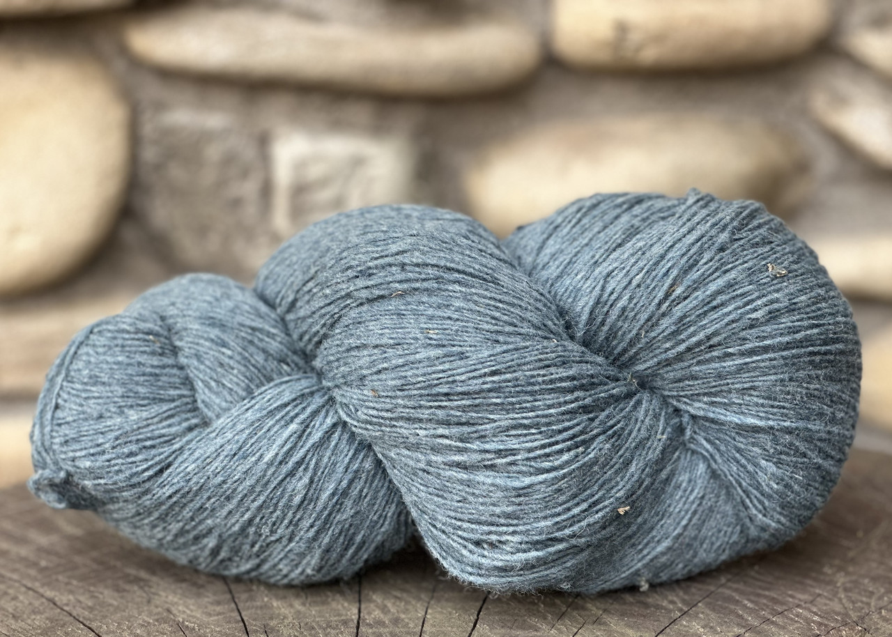 Пряжа Дундага 6/1 однотонна , вовна латвійської темноголовоі вівці, фото 1