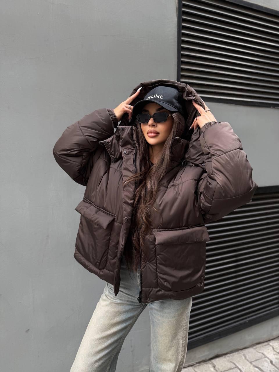 Куртка тепла об'ємна оверсайз зимова зі знімним капюшоном із накладними кишенями, розміри 42/44, 46/48, 50/52, фото 1