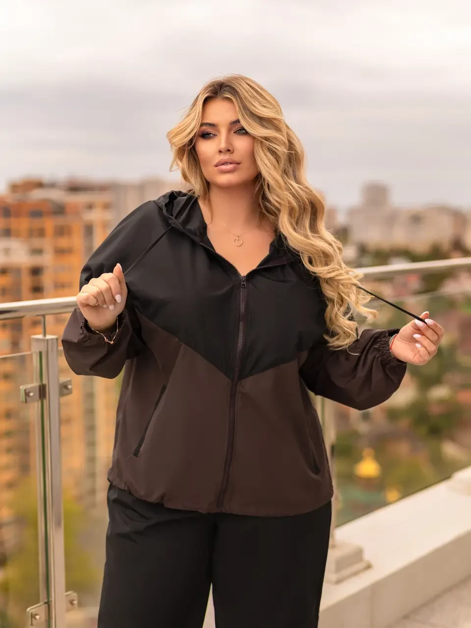 Темно коричневий жіночий костюм для спорту штани та кофта з капюшоном