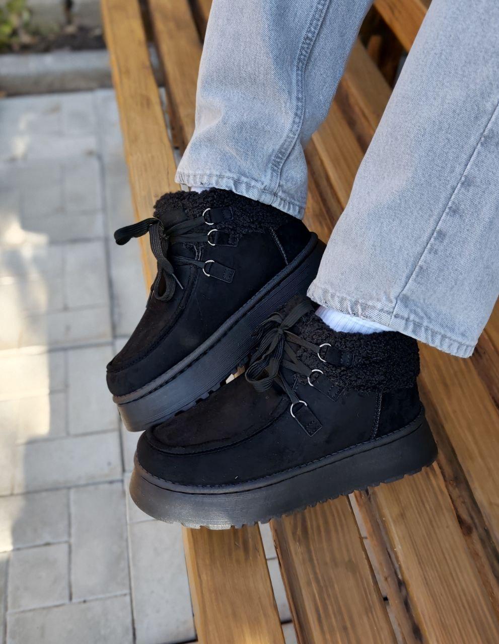 Женские зимние ботинки-угги на платформе ЧЕРНЫЕ со шнурками с манжеткой