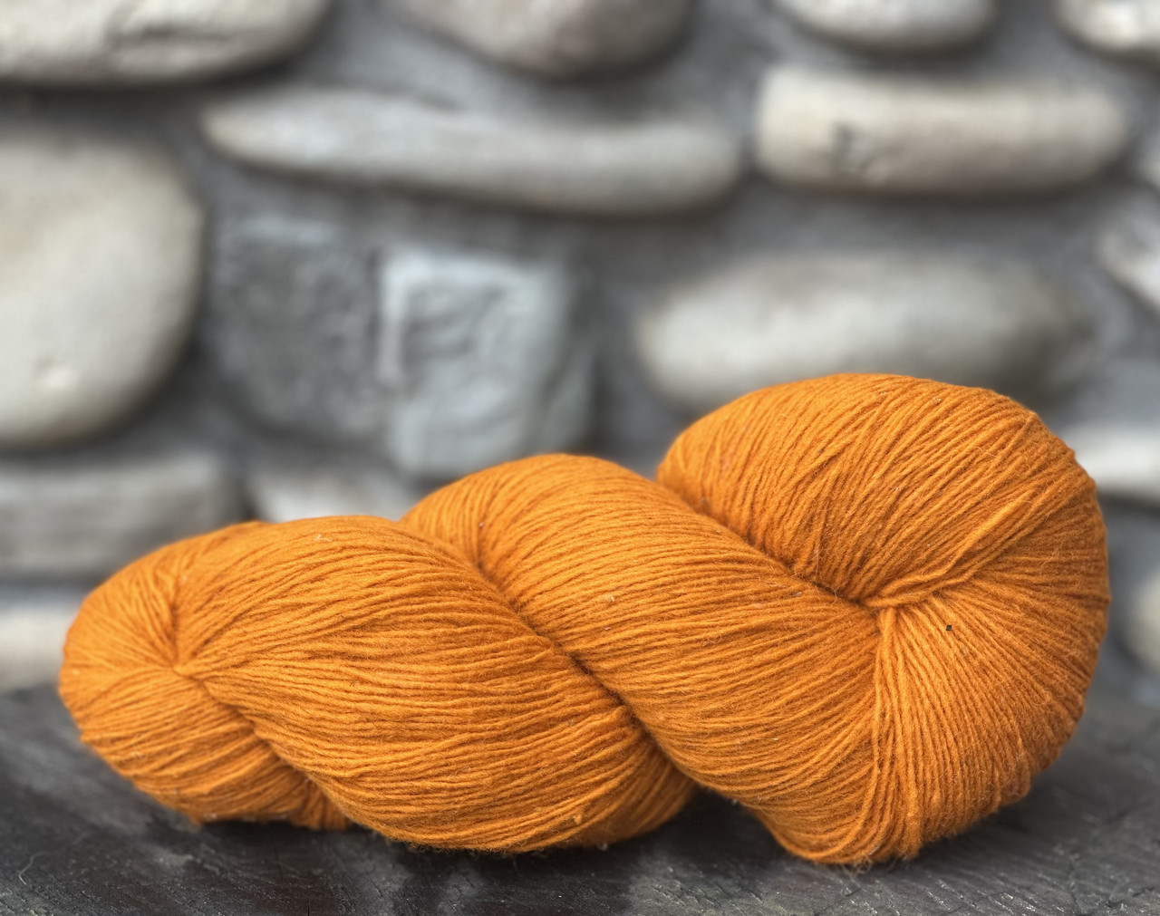 Пряжа Дундага 6/1 однотонна , вовна латвійської темноголовоі вівці, фото 1