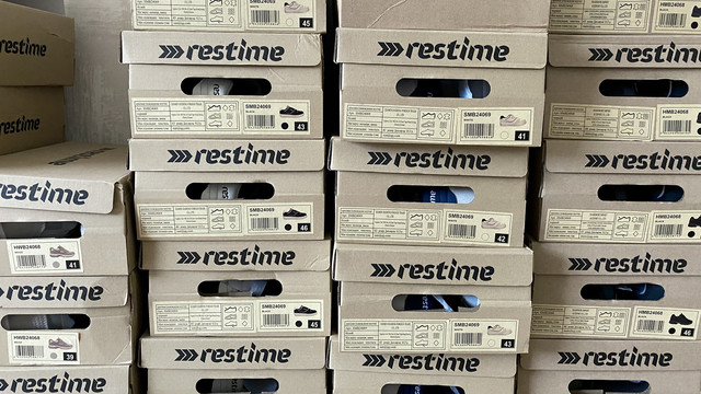 Кросівки Restime SMB24069 коробка та упаковка Кросівки Restime SMB24069 коробка та упаковка