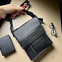 Практична чоловіча сумка чорна через плече з екошкіри 18х22 см