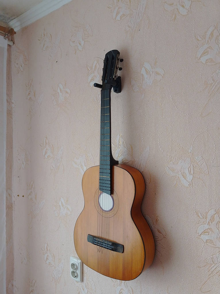 Кріплення, тримач для гітари настінний, регульований - фото покупців 2