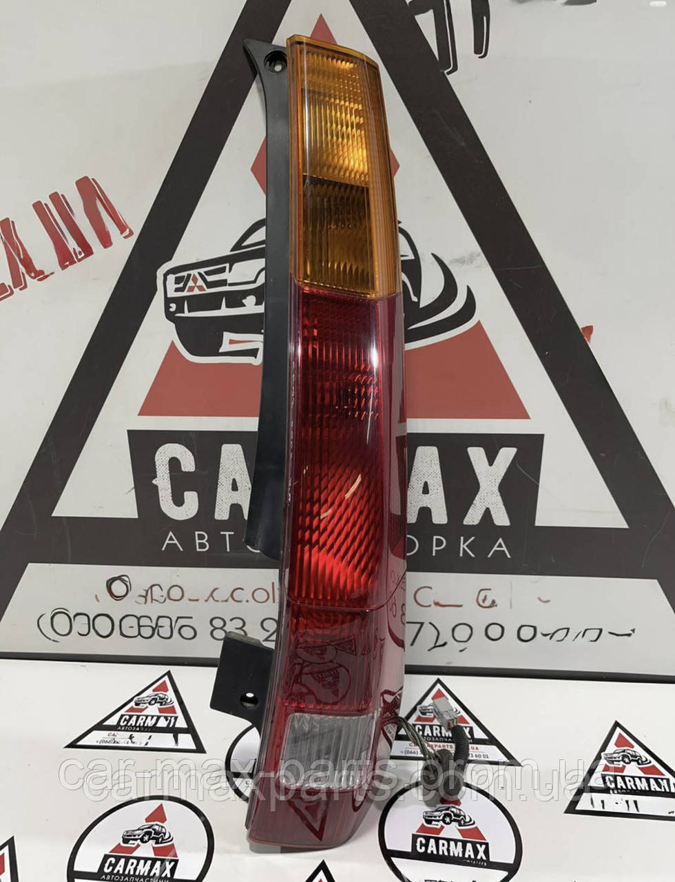 Ліхтар задній Правий Honda CRV II 2002- 3350A-SCA-E000, фото 1