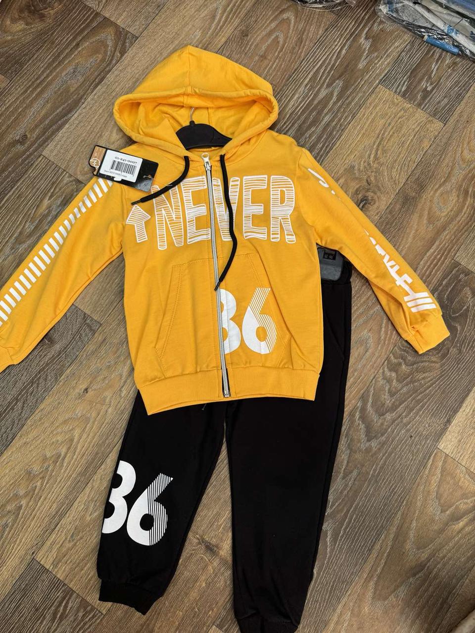 Дитячій трикотажний костюм для хлопчиків 0999.