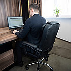 Офісне комп'ютерне крісло Primaveo з підніжкою | Еко-шкіра, Чорне, фото 5