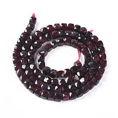 Намистини Натуральний Гранат, Кубики Грановані, 4-4.5х4-4.5х4-4.5мм, Отвір: 0.8мм, близько 83шт/37.5см/нитка