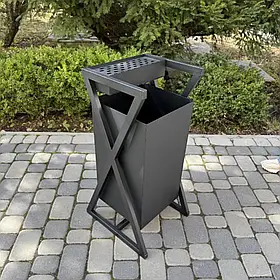 Урна вулична з попільничкою 50л сталева чорна матова з отворами для води, брендування