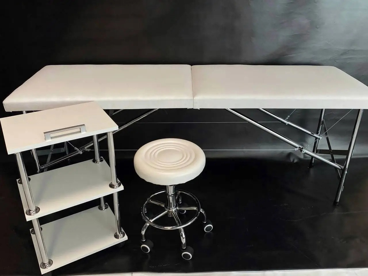 Стартовий набір косметолога "Економ" білий: Кушетка косметологічна , Стілець без спинки, Етажерка для майстра, фото 1