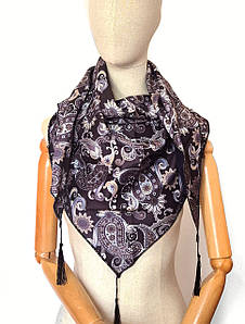 Косинка на флісі тепла з китицями грессі сірі пейслі та квіти на чорному