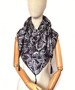 Косинка на флісі тепла з китицями грессі на чорному коричневі та зеленіі пейслі