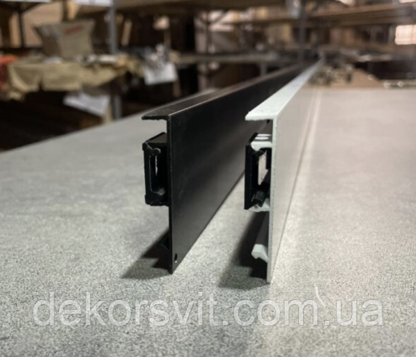 Прямокутний накладний плінтус 58,5 мм АСП-585 Срібло, фото 1