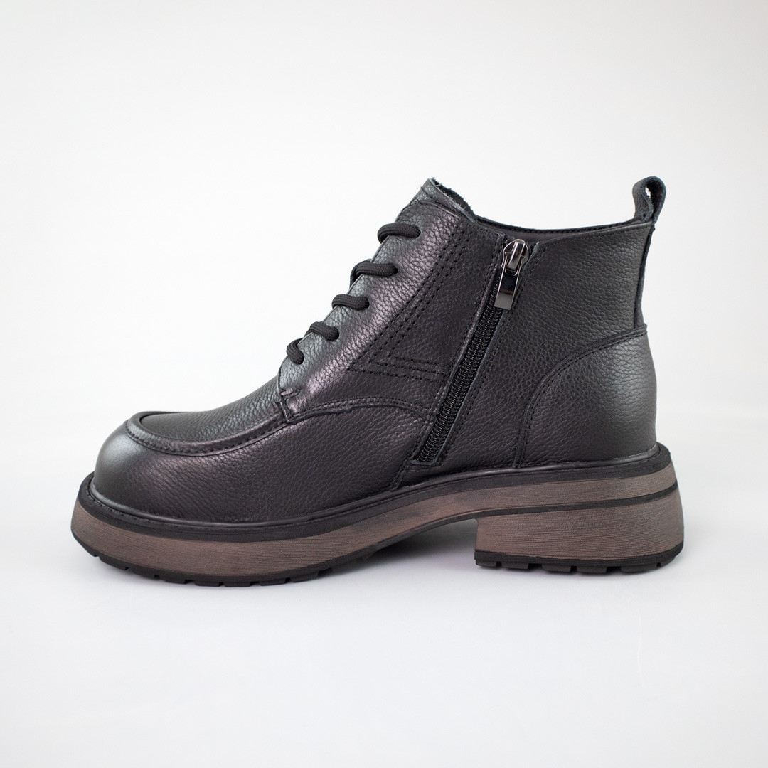 Короткі жіночі черевики демісезонні з натуральної шкіри на шнурівці з бічною блискавкою