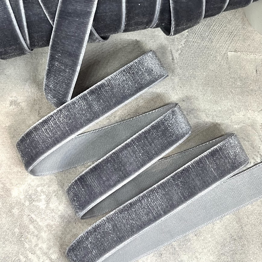 Стрічка велюр, ширина 1,5 см. колір -сірий, арт 06778, 1 метр, Сірий, фото 1