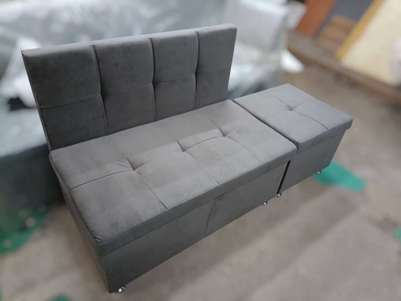 Диван для вузької кухні + пуф