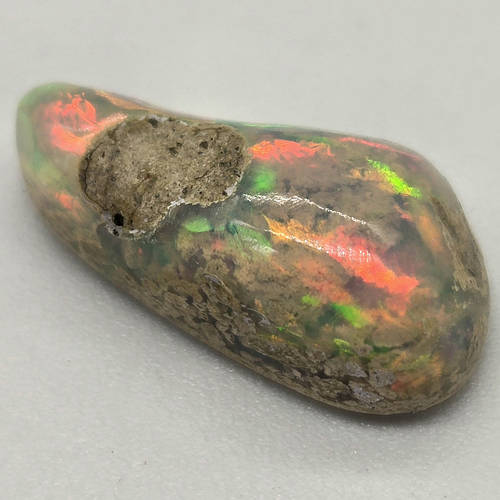 Фантомнийефіопськийопал—необробленийкаміньдлястворенняприкрас,дляколекціїмінералів5,7ct.