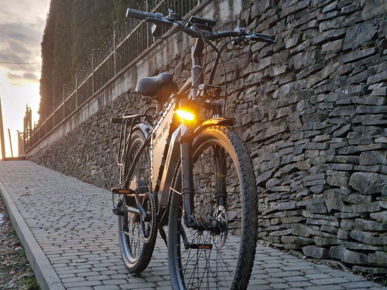 Передні повороти на електровелосипед 12-60 вольт поворотники габарити на велосипед електро код товару 111153