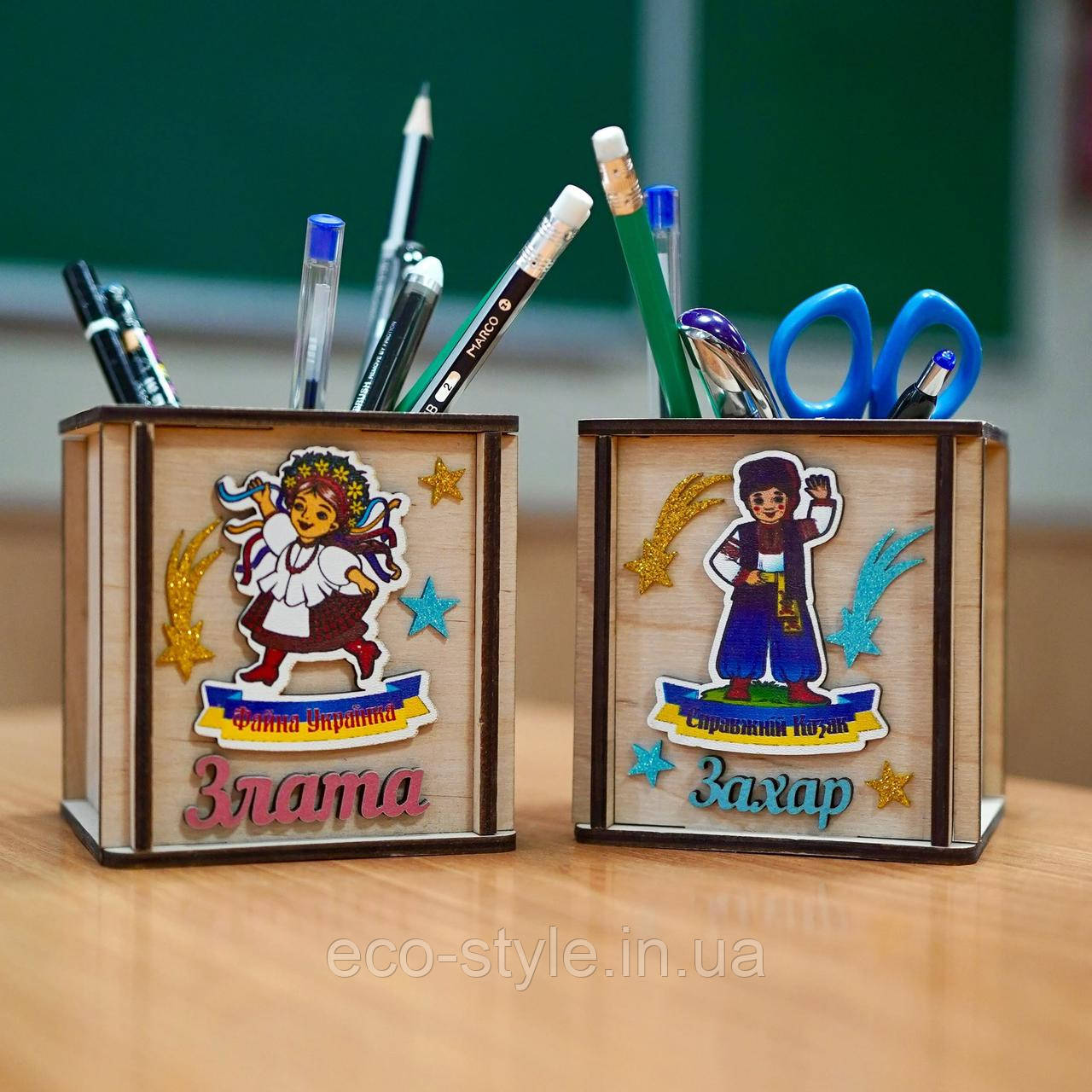 Стакан для ручок "Козак та Козачка". Іменний подарунок для школярів, фото 1