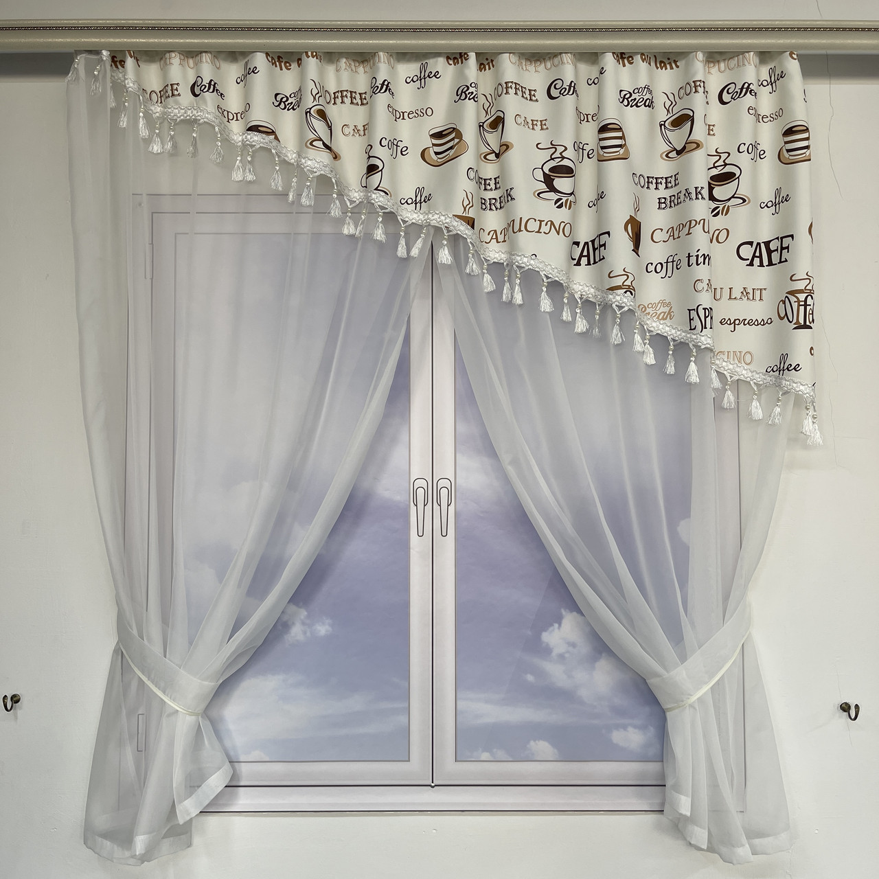 Кухона занавіска ALBO біла з сірими чашками 270×180 см (KU-N618-29), фото 1