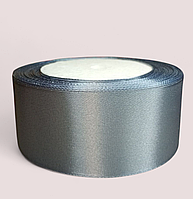 Атласна стрічка 4 см. Довжина рулону 23 м. Колір сірий темний