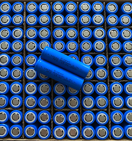 Акумулятор 18650 4000mAh 3.7V Li-Ion для ліхтарів тримерів GPS-навігаторів Power Bank електроніки