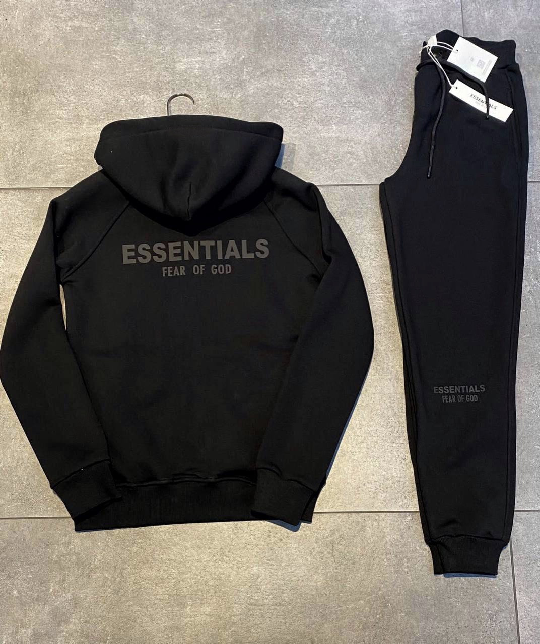 Чоловічий зимовий спортивний костюм ESSENTIALS D11797 чорний, фото 1