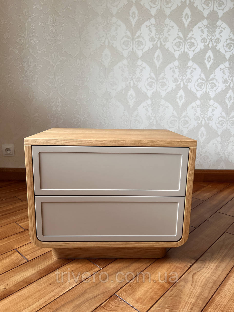 Приліжкова тумбочка, фото 1
