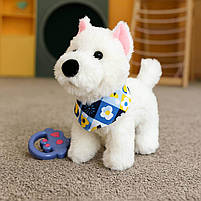 Інтерактивна собачка біла на повідку M6218UA-2, що ходить, співає українською та «лиже», 28 см, фото 3