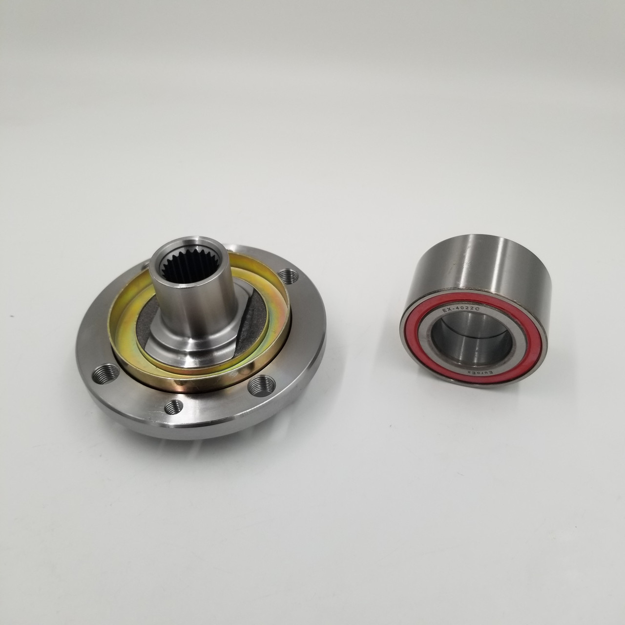 Ступиця передня ВАЗ 2108-2112 (комплект з підшипником) FLAGMUS Чехія 2108-3103012