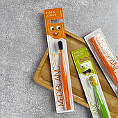 Дитяча зубна щітка Mediblanc Kids Junior від 3 до 10 років (помаранчева), 1 шт