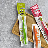 Дитяча зубна щітка Mediblanc Kids Junior від 3 до 10 років (салатова), 1 шт.