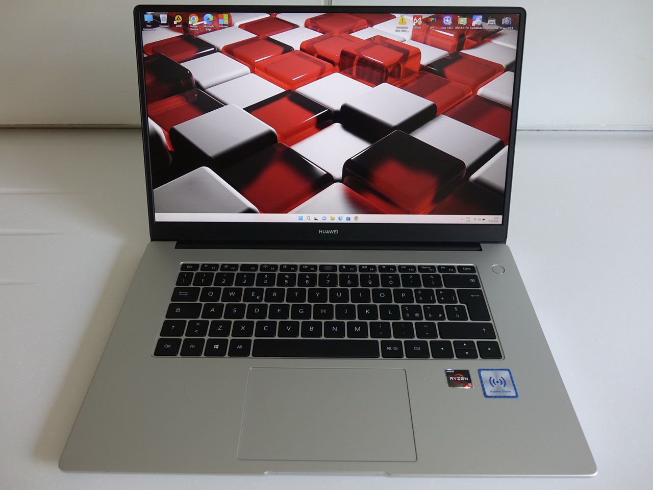 Ноутбук HUAWEI D15, 15.6 FHD IPS, Ryzen 5 3500U, 8GB, 256GB, Win11, АКБ 98%, ОБСЛУЖЕНИЙ, фото 1