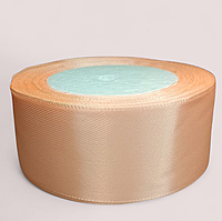 Атласна стрічка 4 см. Довжина рулону 23 м. Колір персик світлий