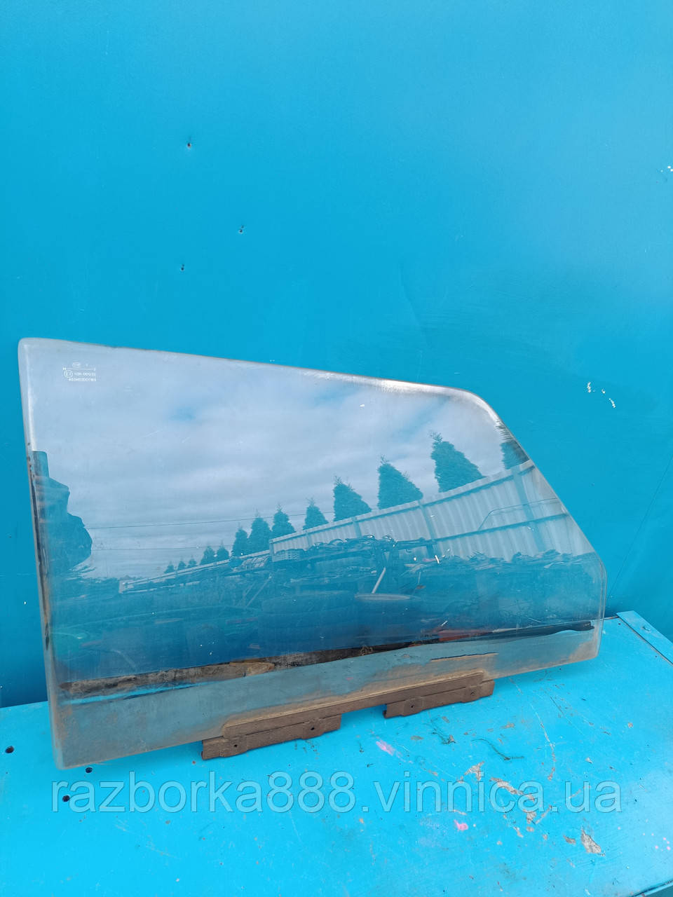 Скло опускное пасажирське Таврія ЗАЗ 1102 переднє праве б у, фото 1