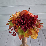 Осіння композиція з жовтогарячого гарбуза, гергінами та ягодами., фото 9