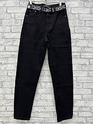 Модні жіночі звужені МОМ джинси в чорному кольорі