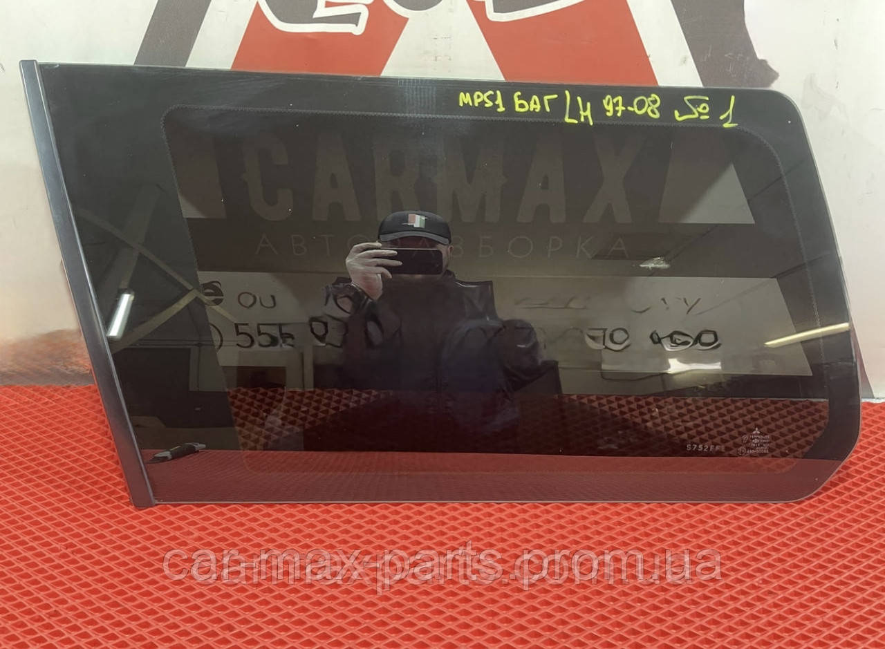 Скло багажника заднє ліве Mitsubishi Pajero Sport 1 1997-2008, фото 1