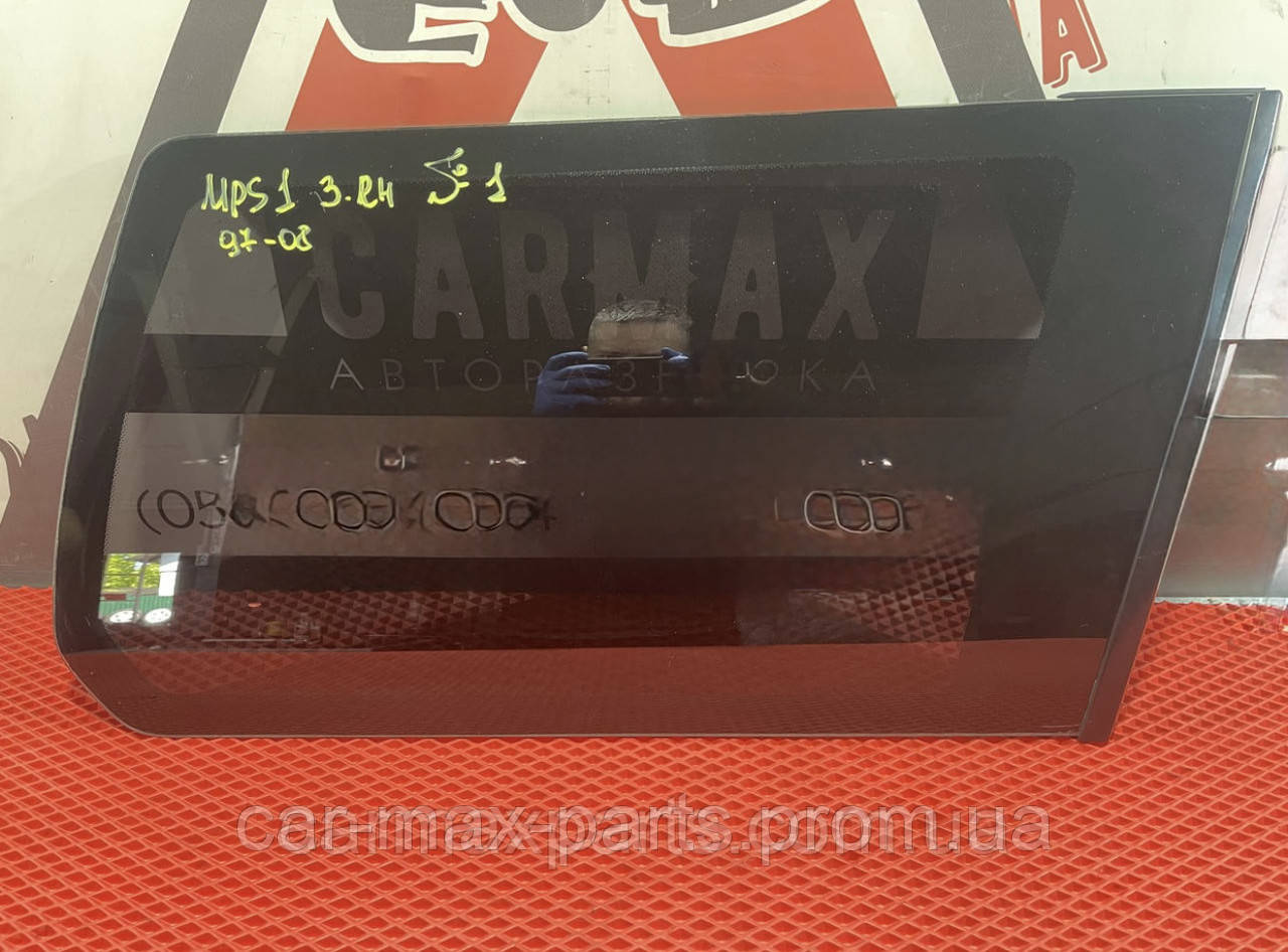 Скло багажника заднє Правое Mitsubishi Pajero Sport 1 1997-2008, фото 1