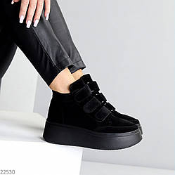 Шикарні спортивні черевики на липучках натуральна замша на платформі