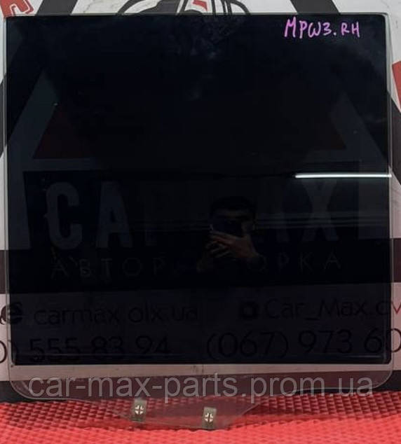 Скло задньої Правої Двері Mitsubishi Pajero Wagon 3 00-07 б/У Оригінал, фото 1